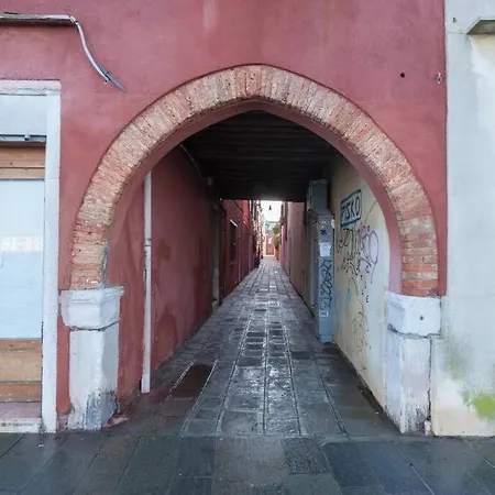 Ca' Ferrando, Brand New Apartment, Experienced Host! Apartment