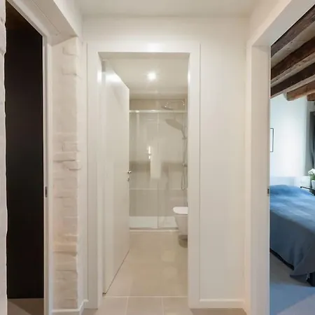 Apartment Ca' Ferrando, Brand New Apartment, Experienced Host!