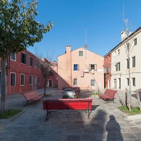 Apartment Ca' Ferrando, Brand New Apartment, Experienced Host!
