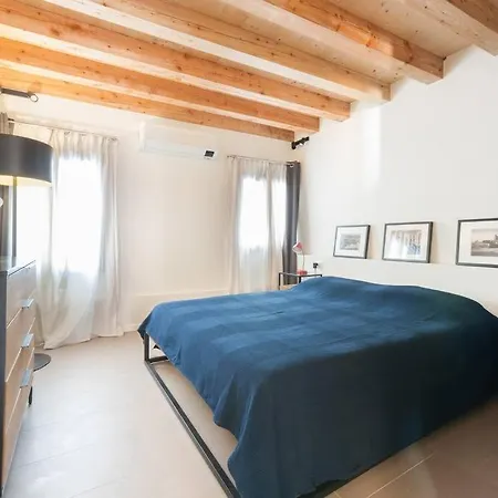 Apartment Ca' Ferrando, Brand New Apartment, Experienced Host!