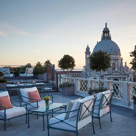 The St. Regis 5*