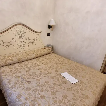 Carlton Capri Szálloda Velence