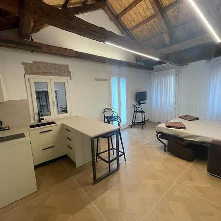 Marin Traghetto - Locazione Turistica *