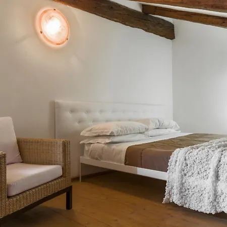 Apartment Accademia Charm By Wonderful Italy