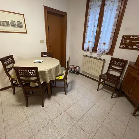 Admiral Center * Venice
