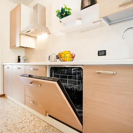 Elegante E Luminoso, Spazio Esterno Privato Appartamento *