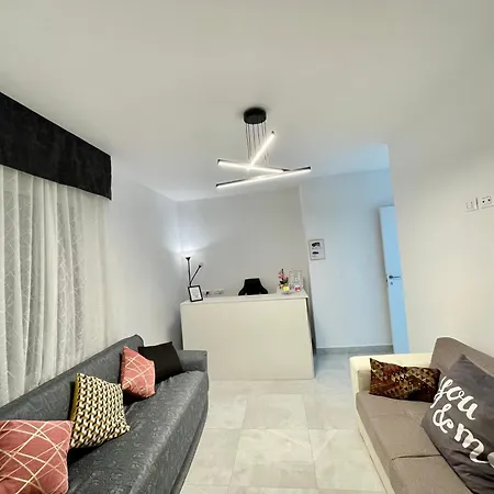 Arbi Venice Station Guest house *