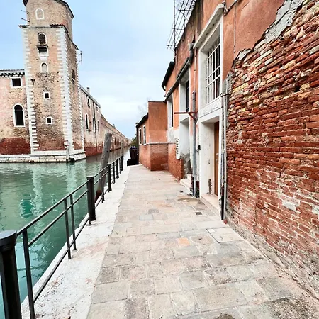 Apartment Ca' Della Tana *