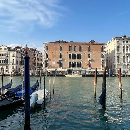 Romantic Grand Canal Apartment *