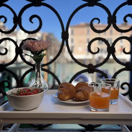 Apartment Romantic Grand Canal