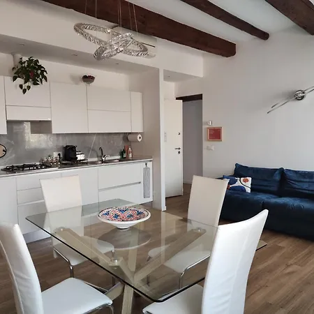 Ca' Monica Apartment