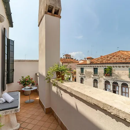 Palazzo Schiavoni Residenza D'epoca & Suite-apartments Guest house
