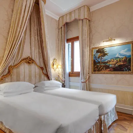 Canal Grande 4* ונציה