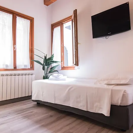 Casanova Ai Tolentini Guest house 2*