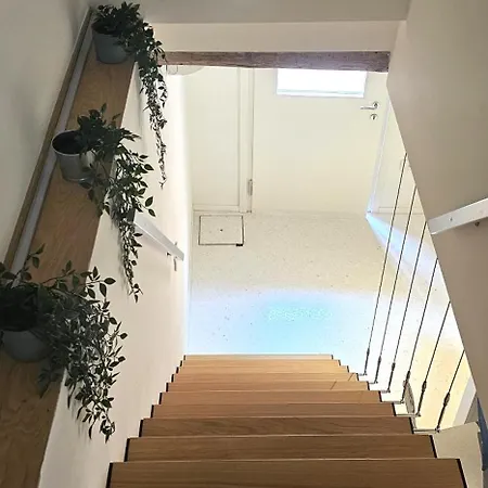 Lejlighed Cozy Small With Private Garden