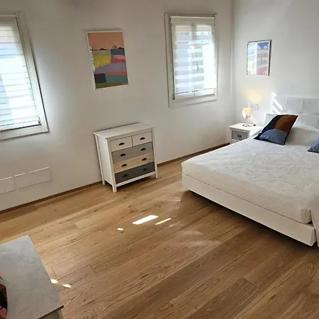 Cozy Small With Private Garden * Venedig
