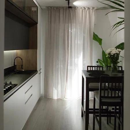 Romanapartments Апартаменты *