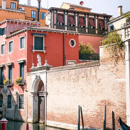 Fenix Tosca Venice