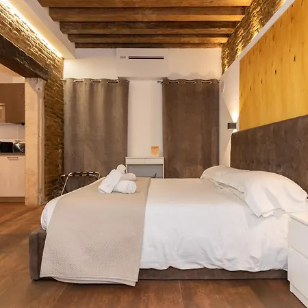 Apartment Giorgiapartaments Bronze Esclusive