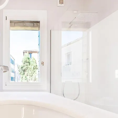 Di Lusso Con Terrazza Sull'acqua Venice