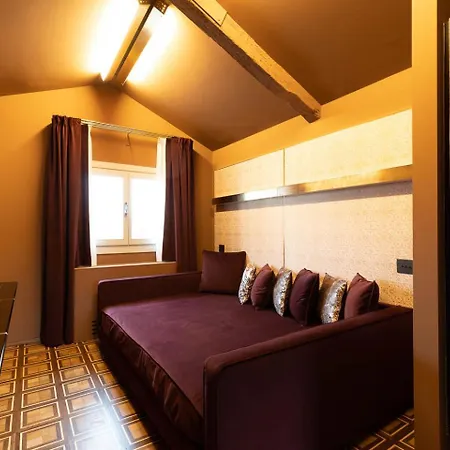 Dimora San Trovaso Enchanting Four-bedrooms * Venice