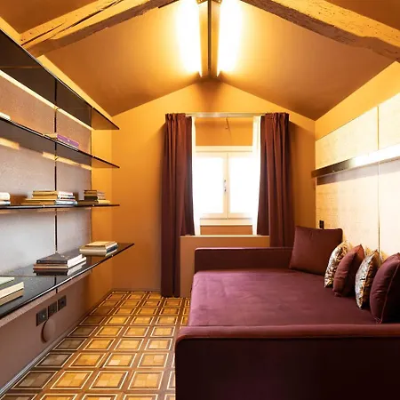Apartment Dimora San Trovaso Enchanting Four-bedrooms Venice