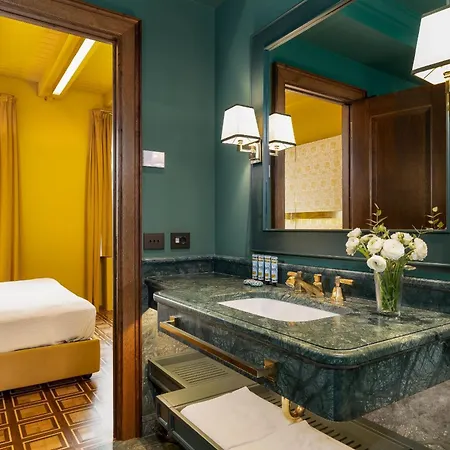 Dimora San Trovaso Enchanting Four-bedrooms Apartment Venice