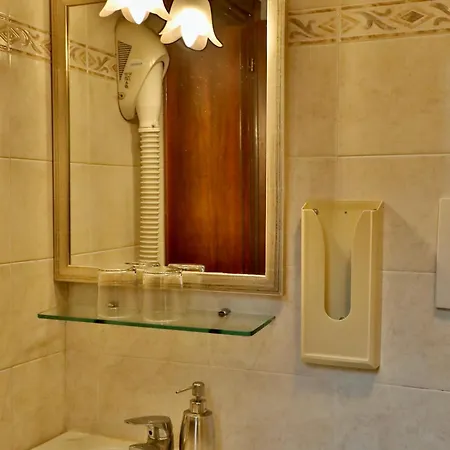 Noemi Hotel 3*
