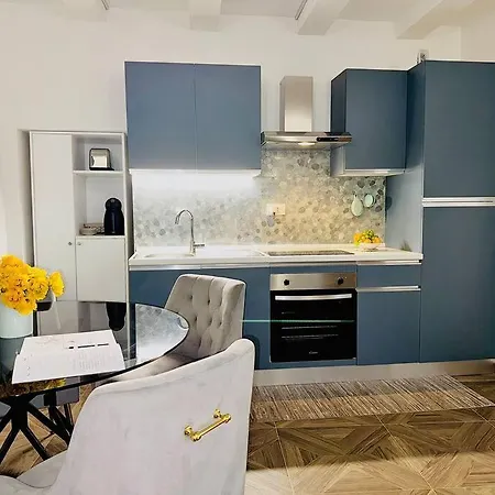 Gloria Luxury Apartment *