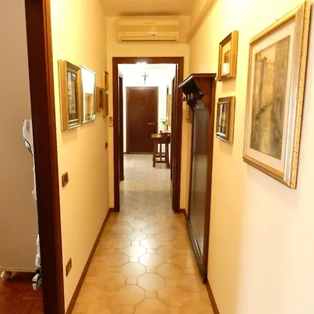 Apartment Lily Rose House