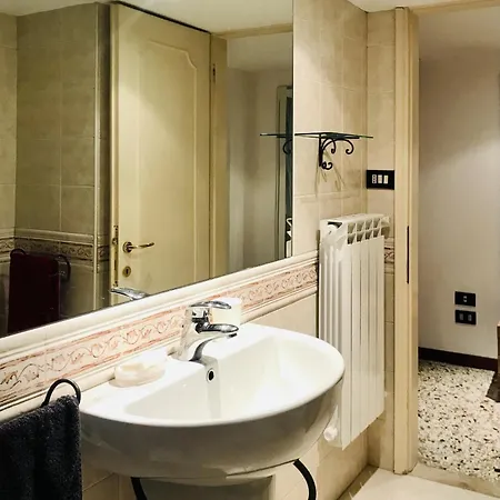 Remedio At Locappart Venise
