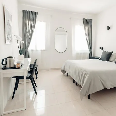 Ca Zorzi - 2 Minutes From Biennale & Canal View - Ape G Apartment Venice