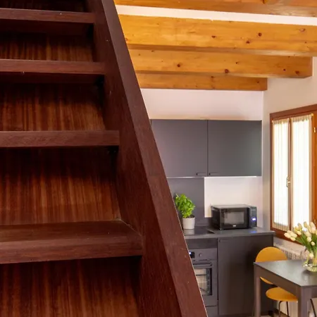 Tintoretto Cozy Duplex R&r Apartment *