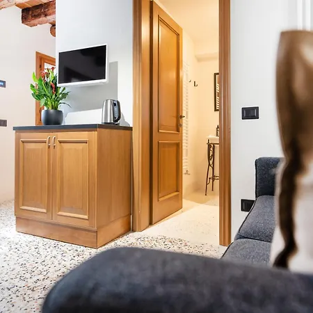 Intera Palazzina Al Centro Di * Venice