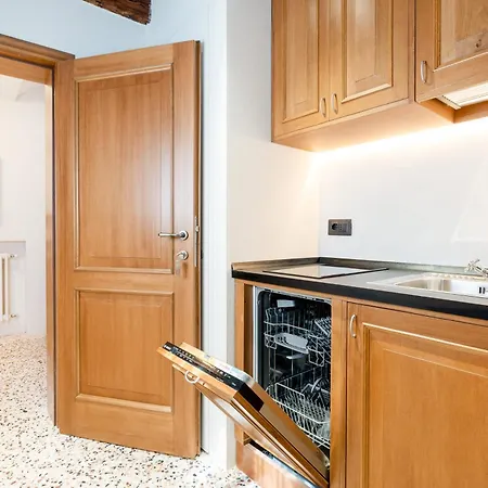 Intera Palazzina Al Centro Di Holiday home Venice