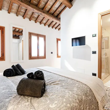 Intera Palazzina Al Centro Di Holiday home