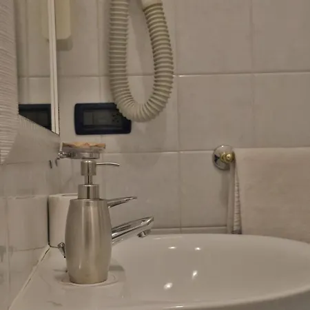 Noemi Hotel 3*