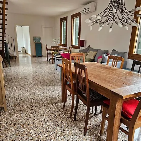 Casa Rossa Vista Canale Apartamento *