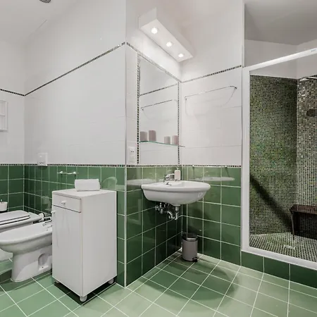 Elegant 7 Minutes From Piazza San Marco! Apartment