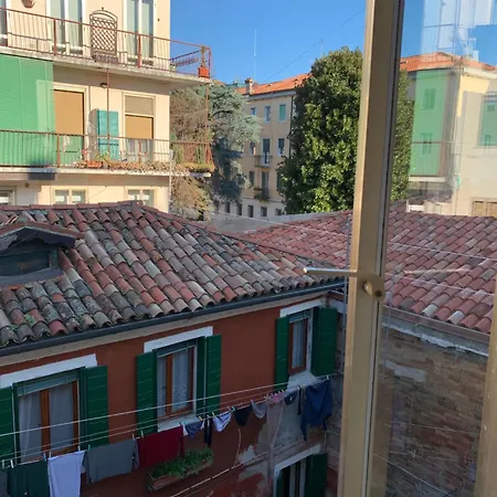 Eagle's Nest Venice