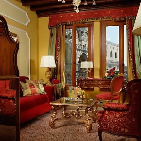 Best Windows Venice