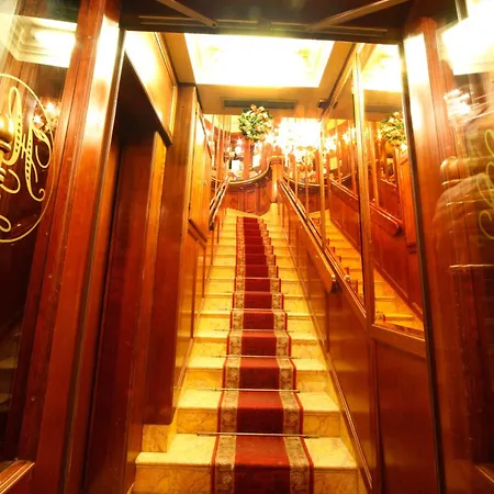 Hotel Lux 3*