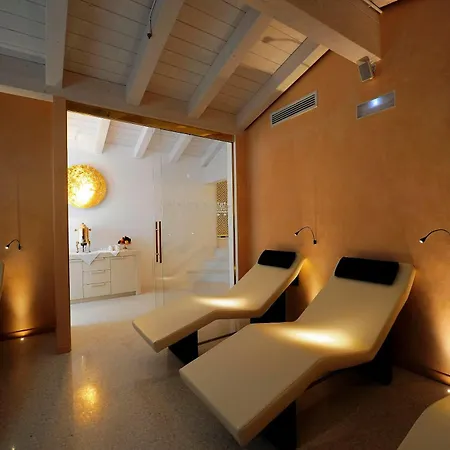 Ai Reali - Small Luxury Of The World