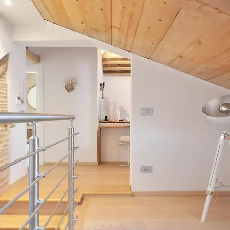 Apartment - Biennale 1 - 2 - 3 *