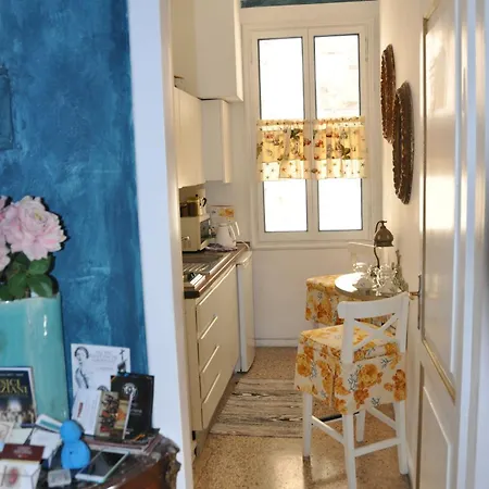 La D'ella Venice