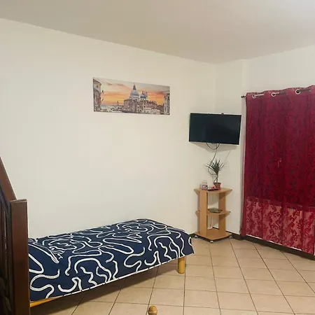 Casa vacanze Private House In The Center Of *