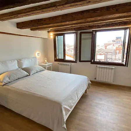 Apartment Rooftop 3999