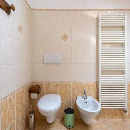 Apartment Jolly Private With Bathroom