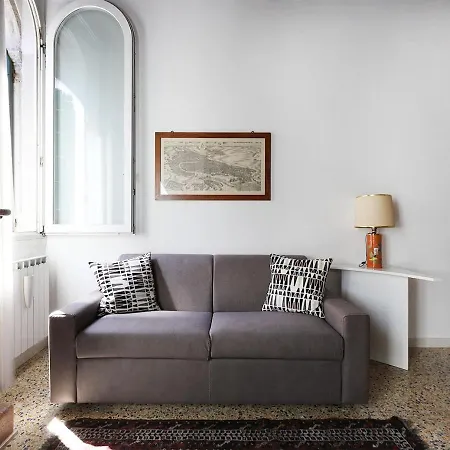 Apartment Casa Del Mandolino - Cozy Near The Station! *