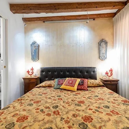 Appartamento Ca' Mandorla 027042loc09523 Venezia